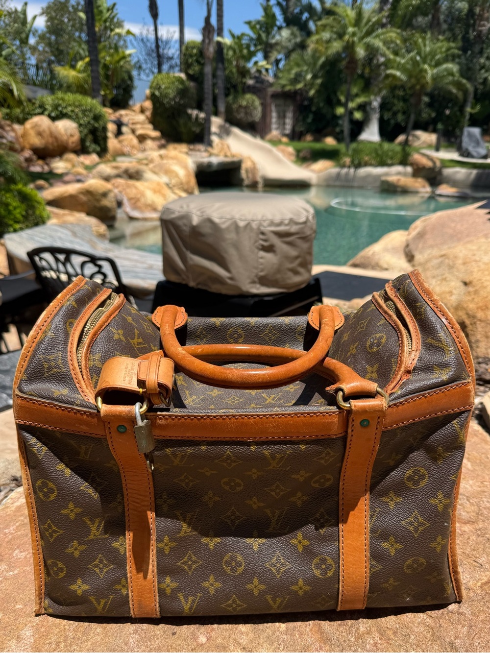 Vintage Authentic Louis Vuitton Brown Monogram Travel Boston bag Sac Chien pet